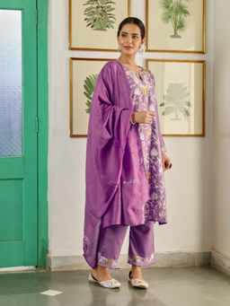 House of Chikankari - Crafts Women Purple Aari Embroidered Kurta with Pant & Dupatta (Set of 3)