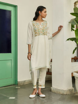 House of Chikankari - Crafts Women Cream Aari Embroidered Cotton Kurta with Pant (Set of 2)