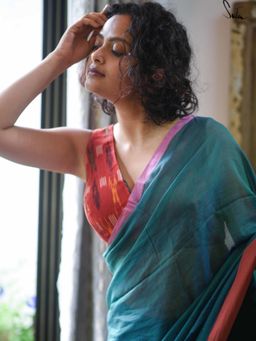 Suta - Women Red and Black Ikat Printed Cotton Reversible Stitched Blouse