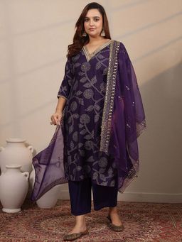 Extra love by Libas - Plus Size Women Printed Silk Blend Straight Kurta Pant with Dupatta