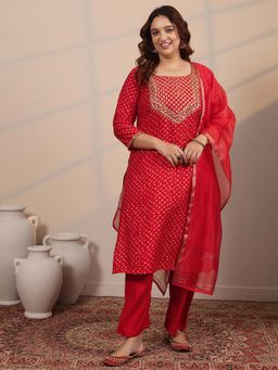 Extra love by Libas - Embroidered Silk Blend Straight Kurta Pant with Dupatta