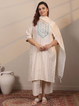 Extra love by Libas - Plus Size Women Embroidered Cotton Blend Straight Kurta Pant with Dupatta
