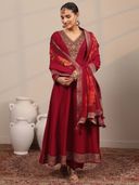 Red color option, Sold out, Currently selected