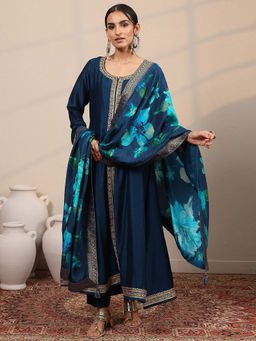 Libas - Embroidered Silk Blend Straight Kurta Pant with Dupatta
