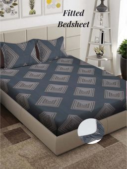 ARRABI - Grey Geometric 310 TC Cotton Blend King Fitted Bedsheet with 2 Pillow Covers