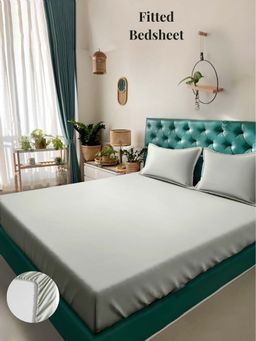 ARRABI - Green Solid 310 TC Cotton Blend King Fitted Bedsheet with 2 Pillow Covers