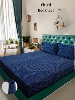 ARRABI - Blue Floral 310 TC Cotton Blend King Fitted Bedsheet with 2 Pillow Covers