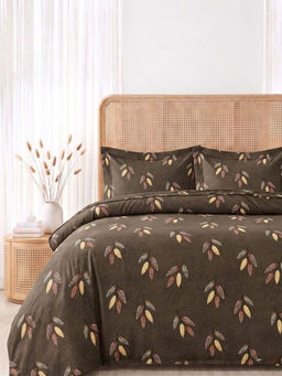 the White Moss - Brown 250Tc Pure Cotton Reactive Bedsheet with 2 Pillow Covers (King Size)
