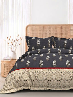 the White Moss - Dark Grey 250Tc Pure Cotton Reactive Bedsheet with 2 Pillow Covers (King Size)