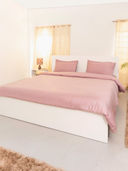 Pink color option, Currently selected