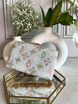 Fuchsia by Aashka Mehta - Ivory Paisly Clutch