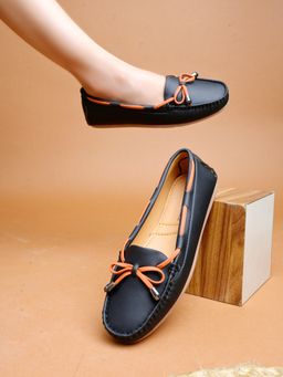 Shoetopia - Upper Bow Detailed Black Loafers for Women