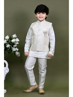 BT DEZINES - White Embroidered Kurta with Nehru Jacket and Pant (Set of 3)