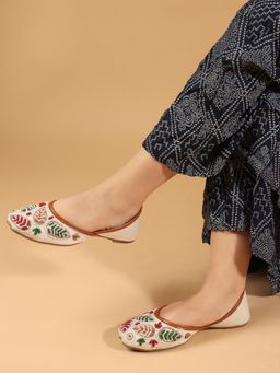 CHINRAAG - Women White Synthetic Juttis