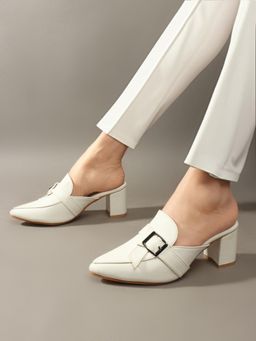 CHINRAAG - Women White Synthetic Mules