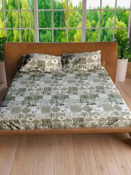 LABHAM - Limed Ash Pure Cotton King Size Printed Bedsheet with Pillow Covers (Set of 3)