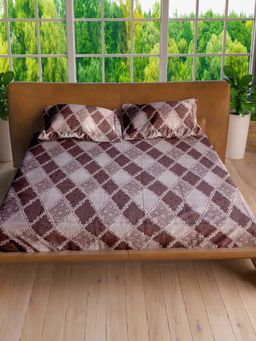 LABHAM - Crater Burgundy Pure Cotton King Size Printed Bedsheet with Pillow Covers (Set of 3)