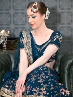 Odette - The Royal Emerald Green and Red Maangtikka