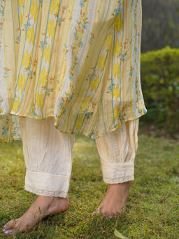 Dhaari by Deepika - Handwoven Cotton Pants Kantha Embroidery