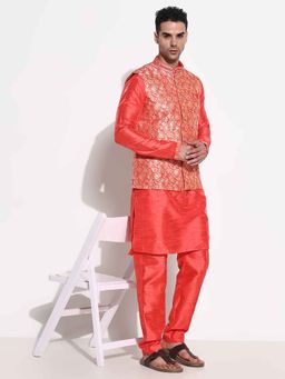 SHOWOFFFF - Men Red Textured Kurta with Trouser and Nehru Jacket (Set of 3)