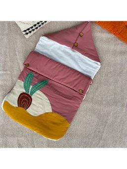 Bhaakur - Beetroot Cake - Baby Carrier Nest