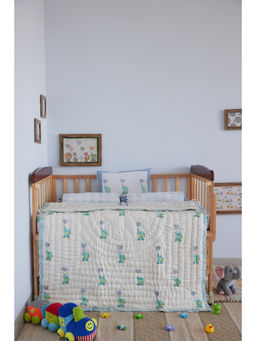 ADYA - Jumbo Junior Infant Quilt