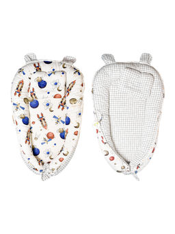 The Little Lookers - Portable & Washable Bedding Set for Newborn (0-12 Months) (Oval - Space)