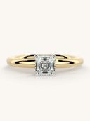 Gold color option, Currently selected