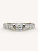White Gold color option, Currently selected