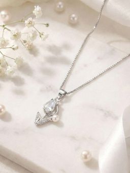 White Velvet - White Graceful 925 Silver Radiant Tulip Adjustable Necklace
