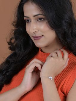 White Velvet - White Majestic 925 Silver Radiant Swan Adjustable Link Bracelet