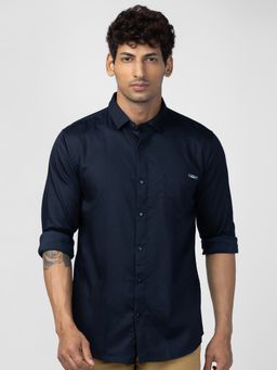 Spykar - Men Navy Blue Cotton Regular Slim Fit Plain Shirt