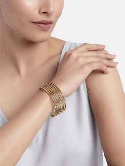 I Jewels - Gold Plated Spring Kada Bangle