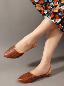 VYSTIQ - Womens Tan Elastic Back Strap Cushioned Insole Trendy Laser Cut Mules