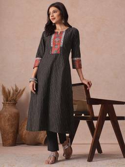 Kami Kubi - Women'S Cotton Stripes Black Kurta