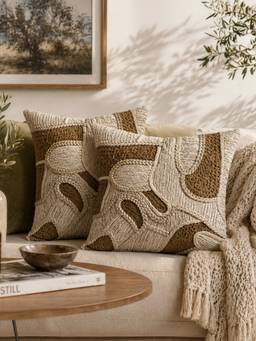 BELIHODE - Brown Dune Meander Hand Crafted Cushion Cover (16 x 16 Inches)