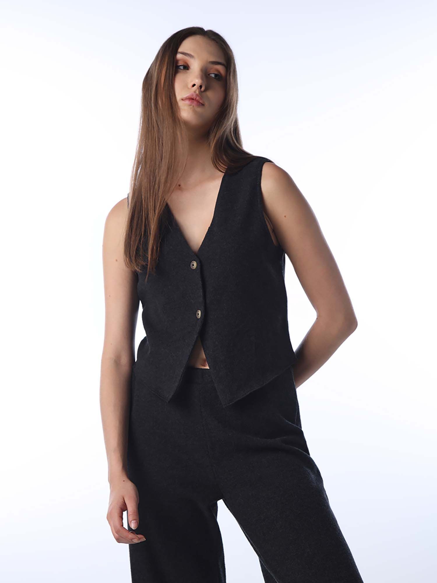 only Women's Solid Regular Fit Black Waistcoat-picture-28