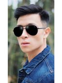 Black color option, Currently selected