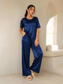 Navy Blue color option, Currently selected