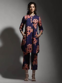 Dora Dori - Navy Blue Floral Printed Round Neck Kurta & Trouser (Set of 2)