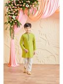 Green color option, Sold out, Currently selected