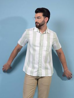CRIMSOUNE CLUB - Men Green Vertical Stripes Pure Cotton Shirt
