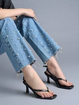 Shoetopia - Black Solid Strappy Heeled Sandals