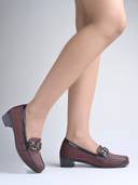 Maroon color option, Currently selected