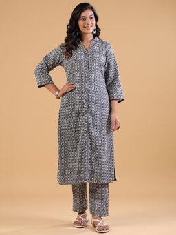SAVI - Grey Cotton Printed Shirt Collar Kurta with Pant