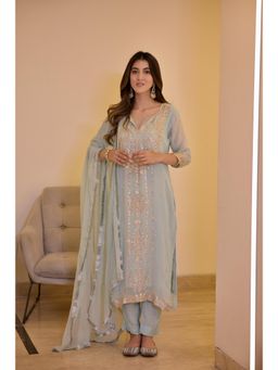 DIMPLE DESIGN STUDIO - Light Blue Aari Kurta With Pant And Dupatta (Set of 3)