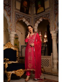 DIMPLE DESIGN STUDIO - Rani Pink Georgette Aari Kurta With Pant And Dupatta (Set of 3)