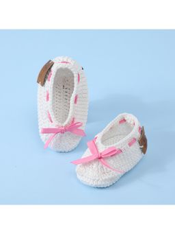 FUNKRAFTS - Handmade Crochet Baby Infant Girl Booties - White & Pink (6-12 Months)