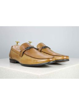 ATESBER - Tan Solid Casual Shoes