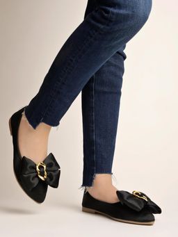 Shoetopia - Oversized Bow Detailed Black Bellies for Women